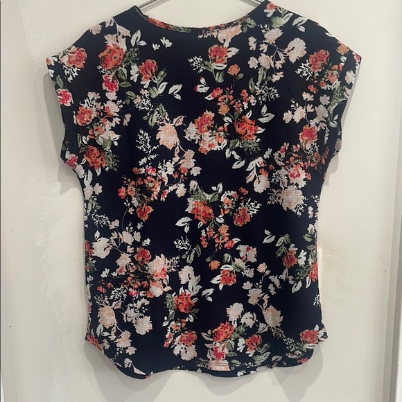 Floral Print Navy Top - Picture 5 of 6